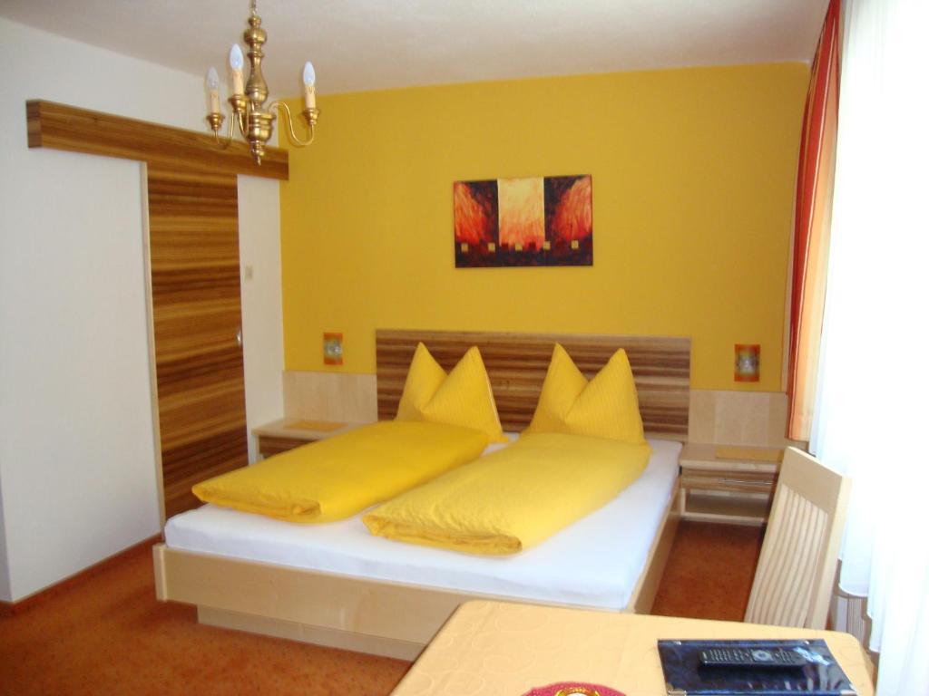 Bed and Breakfast Haus Sonnschein Sölden Zimmer foto